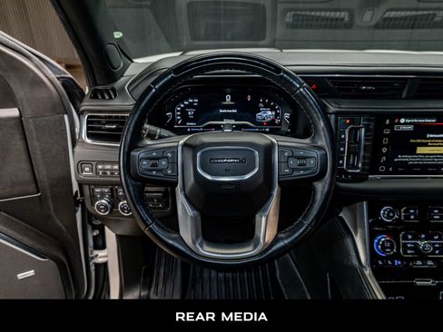 Used 2024 GMC Yukon Denali w/ Denali Reserve Package AWD/4WD image 13