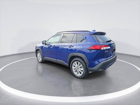 Certified 2023 Toyota Corolla Cross LE w/ Moonroof Package AWD/4WD image 7