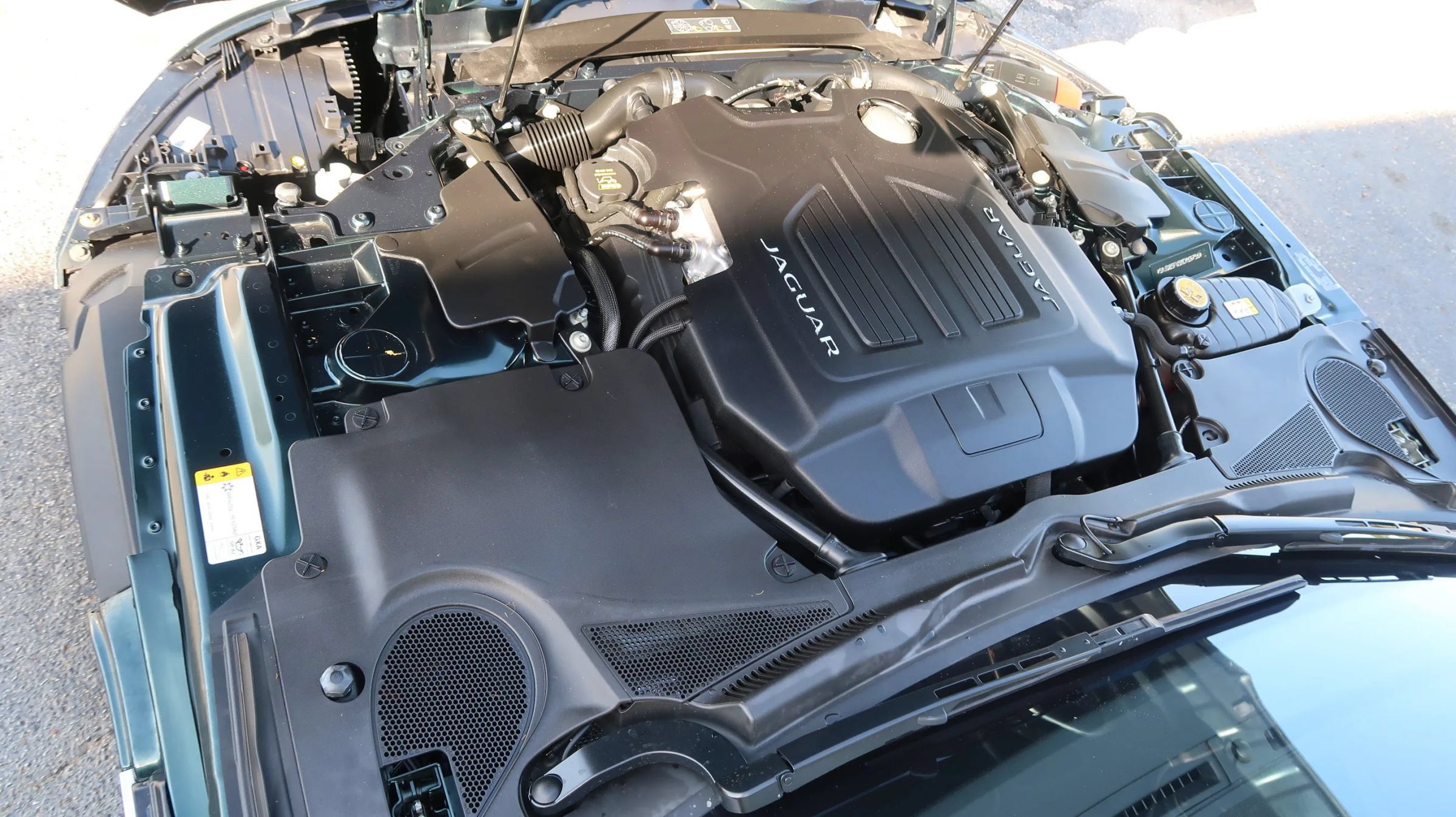 Used 2021 Jaguar F-TYPE R-Dynamic AWD/4WD image 35