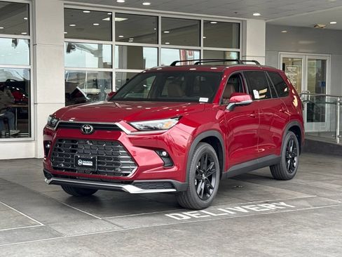 New 2026 Toyota Grand Highlander AWD Hybrid image 2