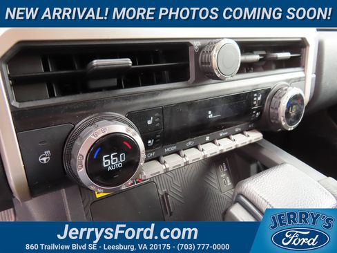 Used 2024 Toyota Tacoma TRD Off-Road w/ TRD Off Road Premium Package AWD/4WD image 27