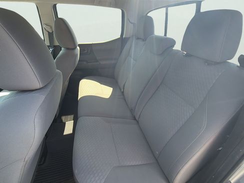 Used 2022 Toyota Tacoma SR AWD/4WD image 32