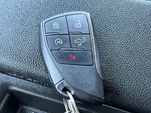 Used 2024 Chevrolet Silverado 1500 LT RWD image 28