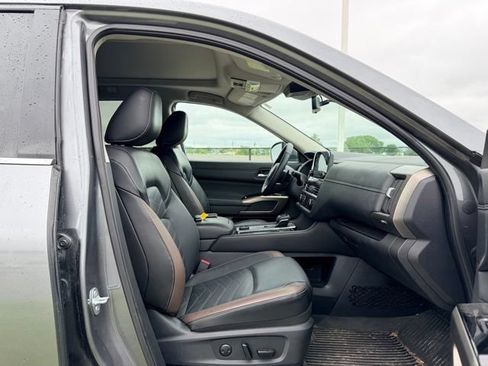 Used 2025 Nissan Pathfinder Platinum w/ Cargo Package AWD/4WD image 11