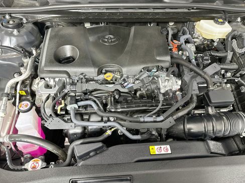 Used 2025 Toyota Camry SE FWD image 33