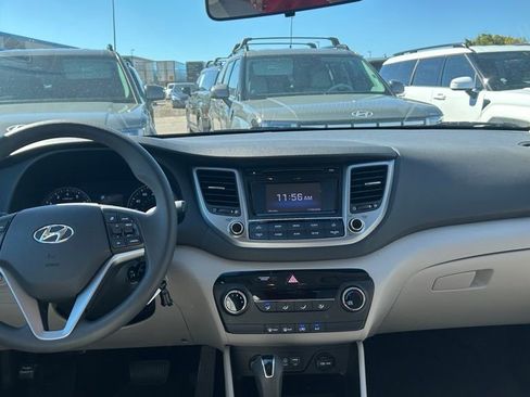 Used 2017 Hyundai Tucson SE image 19