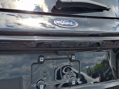 Used 2025 Ford Explorer ST w/ Sun And Sound Package AWD/4WD image 32