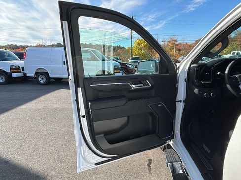 New 2026 GMC Sierra 1500 SLT w/ SLT Convenience Package image 12