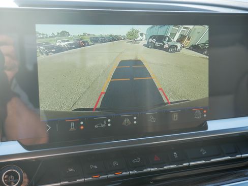 New 2026 Chevrolet Silverado 1500 LT Trail Boss w/ LT Trail Boss Premium Package AWD/4WD image 10