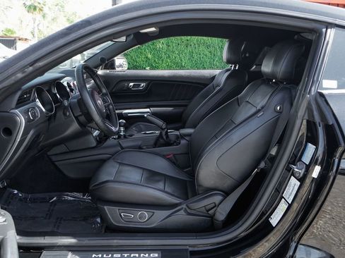 Used 2017 Ford Mustang GT Premium RWD image 19