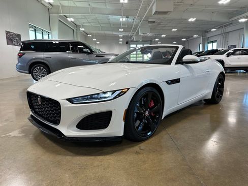 Used 2022 Jaguar F-TYPE Convertible RWD image 6