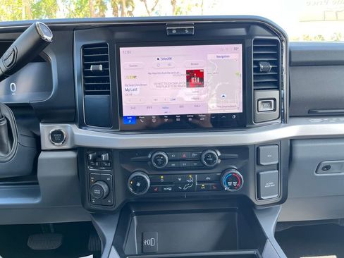 New 2026 Ford F250 XLT w/ XLT Premium Package AWD/4WD image 23
