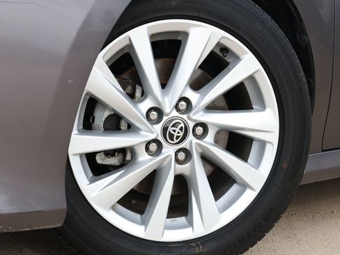 Used 2024 Toyota Camry LE FWD image 11