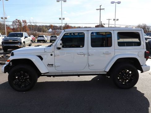Used 2020 Jeep Wrangler Unlimited Sahara image 31