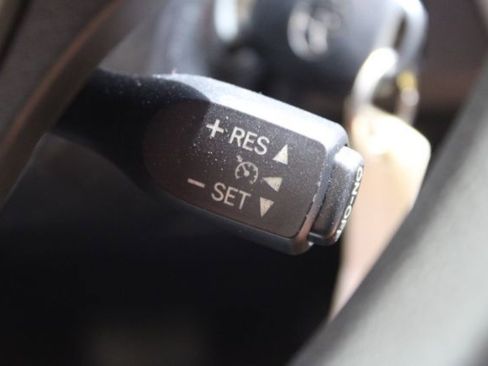 Used 2015 Toyota RAV4 XLE image 18