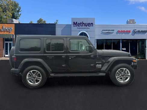 Used 2020 Jeep Wrangler Unlimited Sahara AWD/4WD image 2