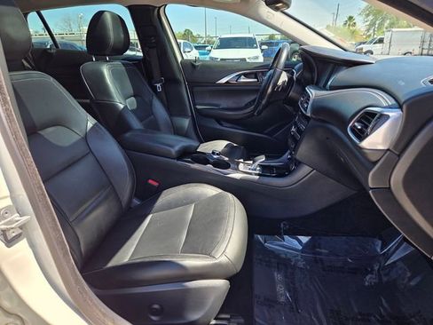 Used 2018 INFINITI QX30 Premium w/ Navigation Package AWD/4WD image 21