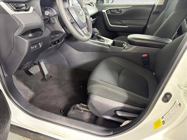 Used 2024 Toyota RAV4 LE FWD image 9