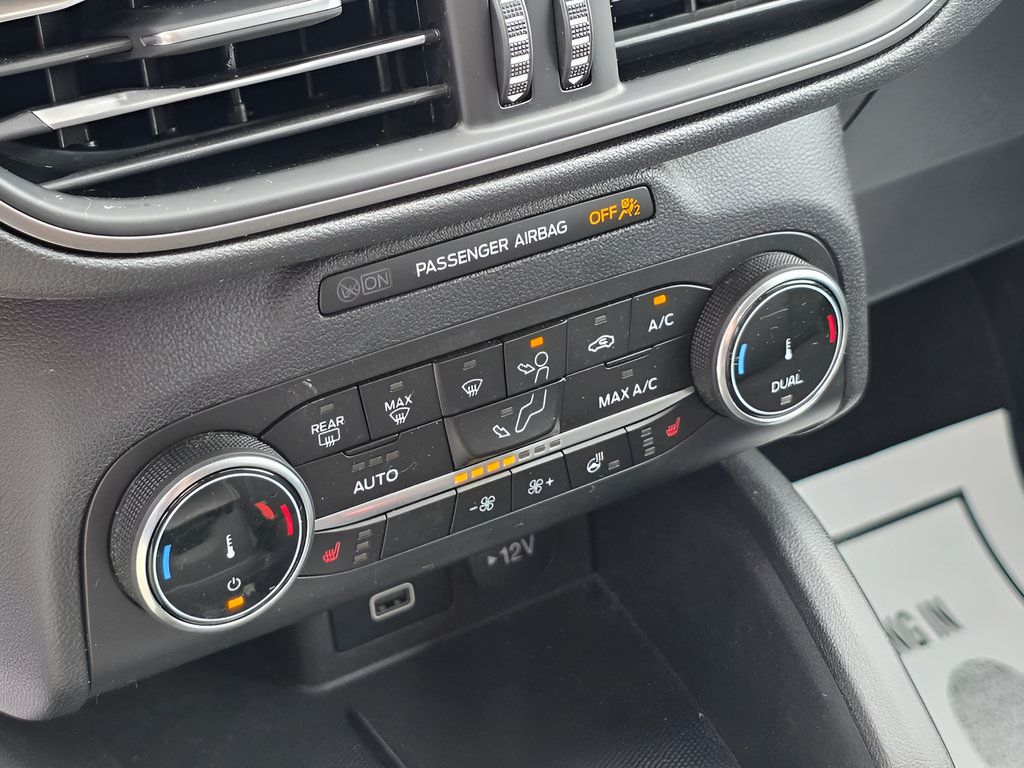 Certified 2024 Ford Escape Active AWD/4WD image 22