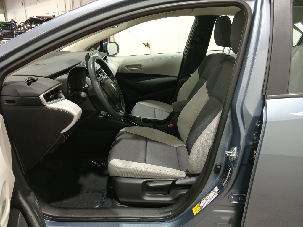 Used 2023 Toyota Corolla LE w/ LE Convenience Package FWD image 17