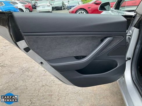 Used 2018 Tesla Model 3 Long Range image 31
