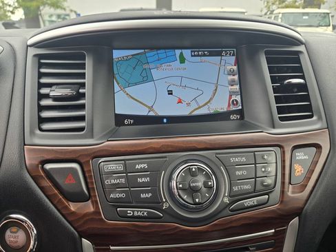 Used 2017 Nissan Pathfinder Platinum w/ Cargo Package AWD/4WD image 21