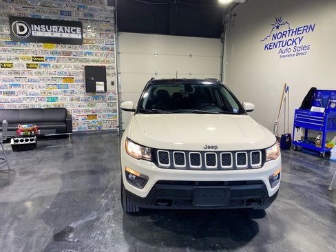 Used 2020 Jeep Compass Trailhawk AWD/4WD image 2