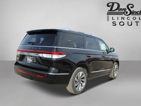 Certified 2023 Lincoln Navigator Reserve image 5