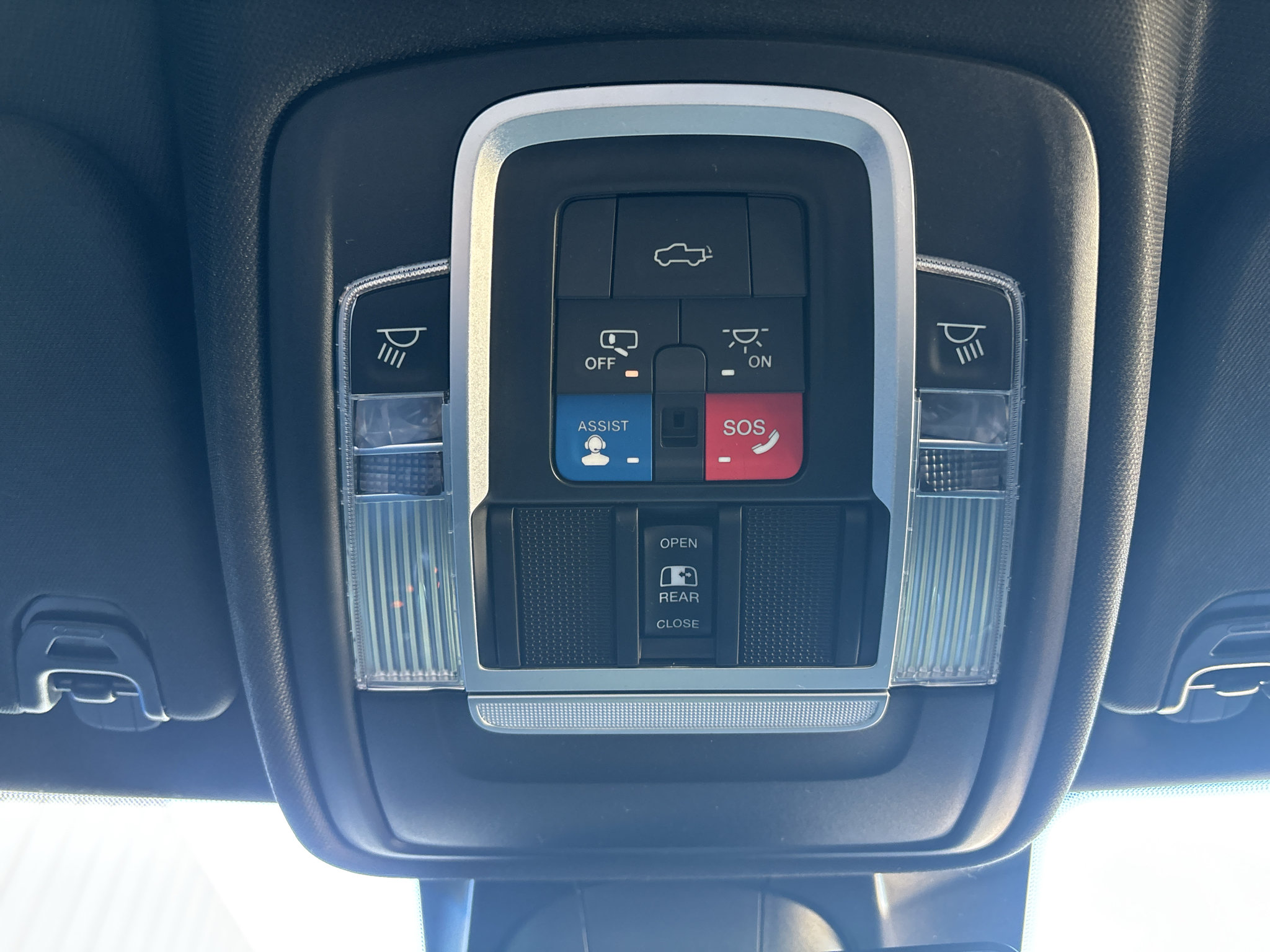 Used 2020 RAM 1500 Limited AWD/4WD image 28