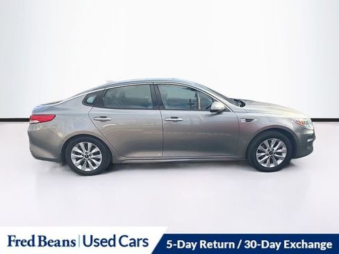 Used 2018 Kia Optima EX image 9