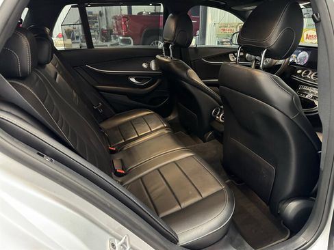 Used 2018 Mercedes-Benz E 400 4MATIC Wagon image 15