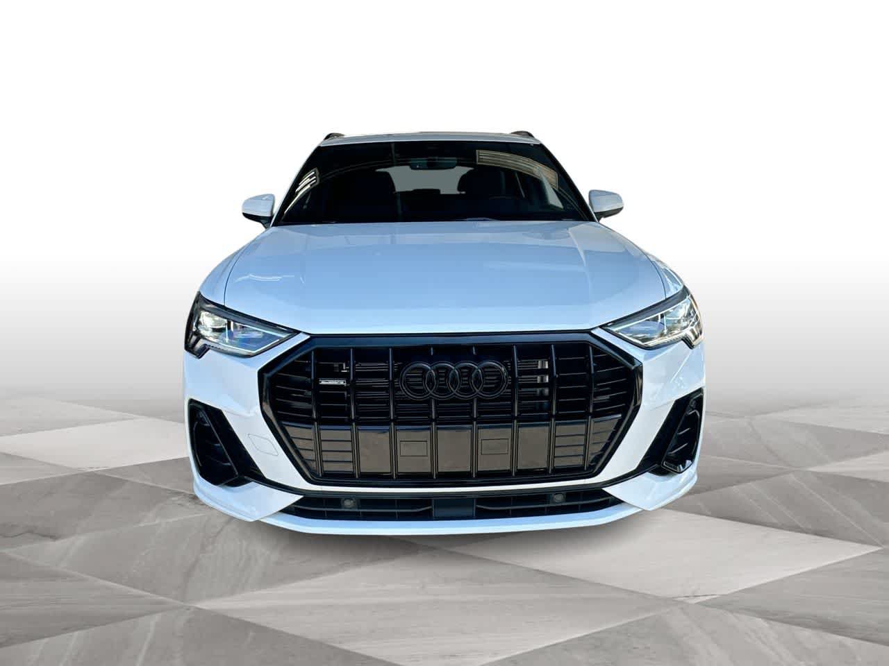 Used 2025 Audi Q3 2.0T Premium w/ Convenience Package AWD/4WD image 3