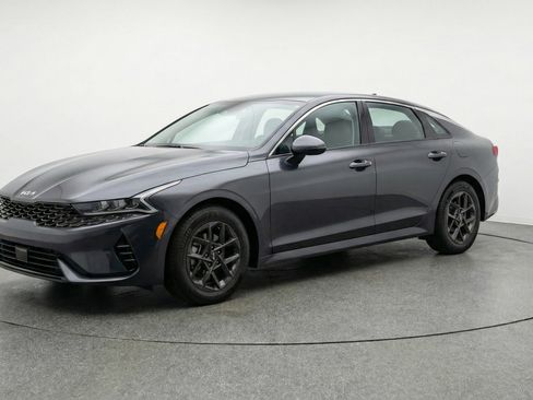 Used 2025 Kia K5 LXS FWD image 3