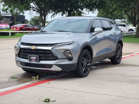 Used 2024 Chevrolet Blazer LT FWD image 11