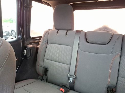 Used 2021 Jeep Wrangler Unlimited Rubicon image 19