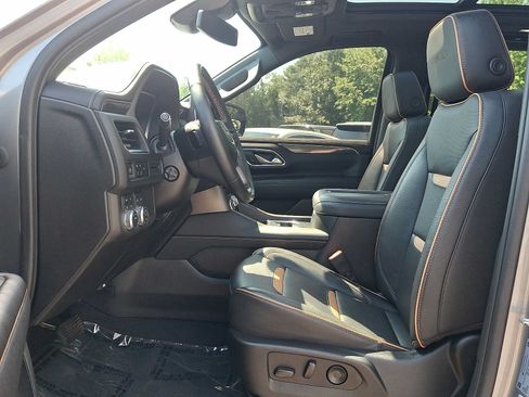 Used 2023 GMC Yukon XL AT4 AWD/4WD image 17