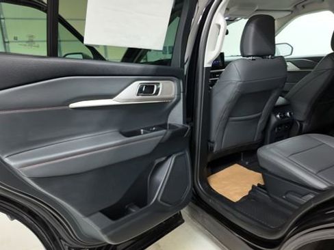 Used 2026 Ford Explorer Active w/ Active Comfort Package AWD/4WD image 20