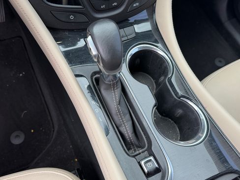 Used 2018 Buick Envision Essence w/ LPO, Cargo Package FWD image 10