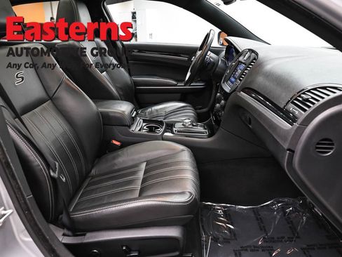 Used 2020 Chrysler 300 S image 25