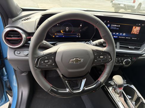 New 2026 Chevrolet Trax RS w/ Sunroof Package FWD image 23