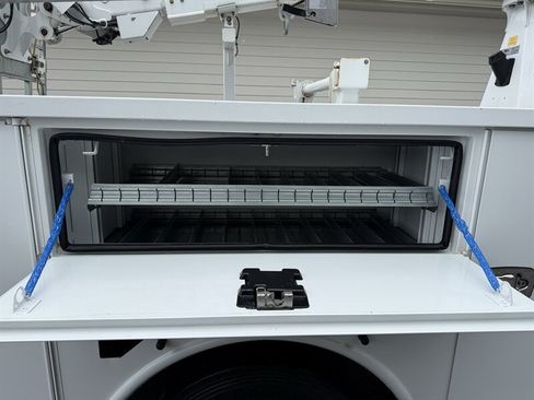 Used 2021 Ford F550 4x4 Regular Cab Super Duty image 33