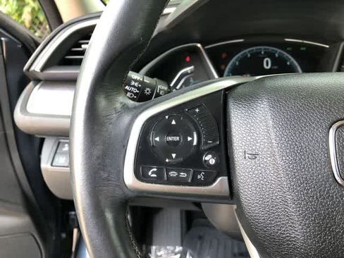 Used 2017 Honda Civic Touring image 29