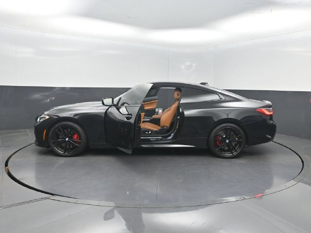 Used 2021 BMW 430i Coupe w/ M Sport Package RWD image 42