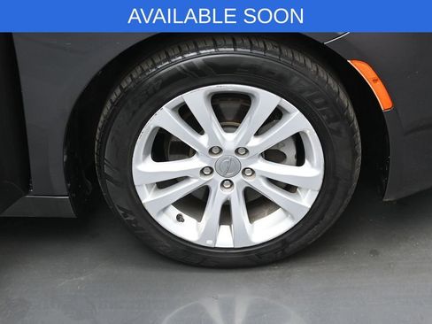 Used 2016 Chrysler 200 Limited w/ Anniversary Edition FWD image 34