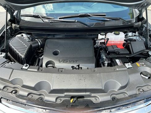 Used 2023 Chevrolet Traverse Premier AWD/4WD image 33
