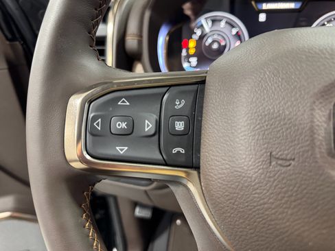 Used 2025 RAM 3500 Longhorn image 32