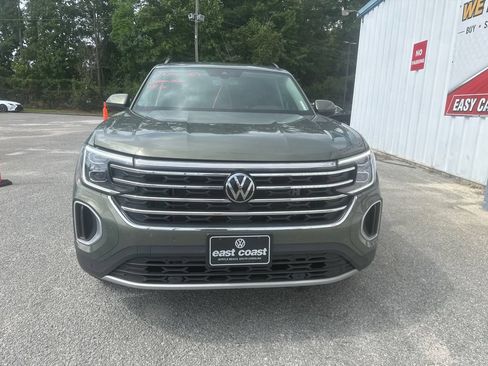 Used 2026 Volkswagen Atlas SE FWD image 3