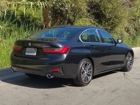 Used 2021 BMW 330i Sedan w/ Premium Package image 5