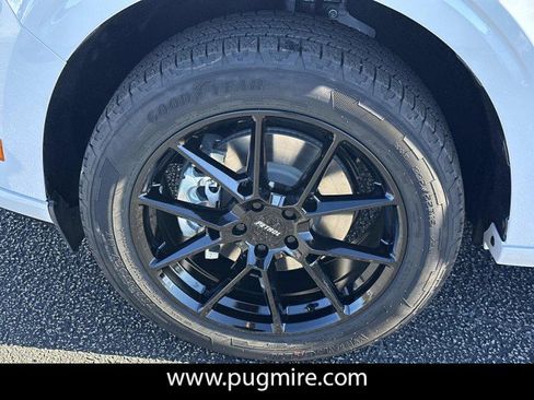 New 2025 Ford Maverick Lobo image 11