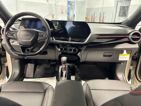 New 2026 Chevrolet Trax RS w/ Driver Confidence Package FWD image 39